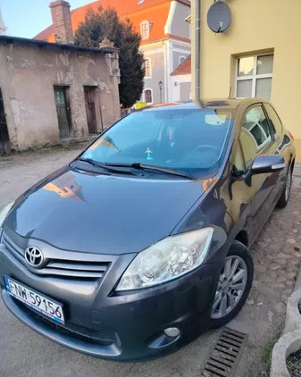 lubuskie Toyota Auris cena 18500 przebieg: 190294, rok produkcji 2011 z Legnica